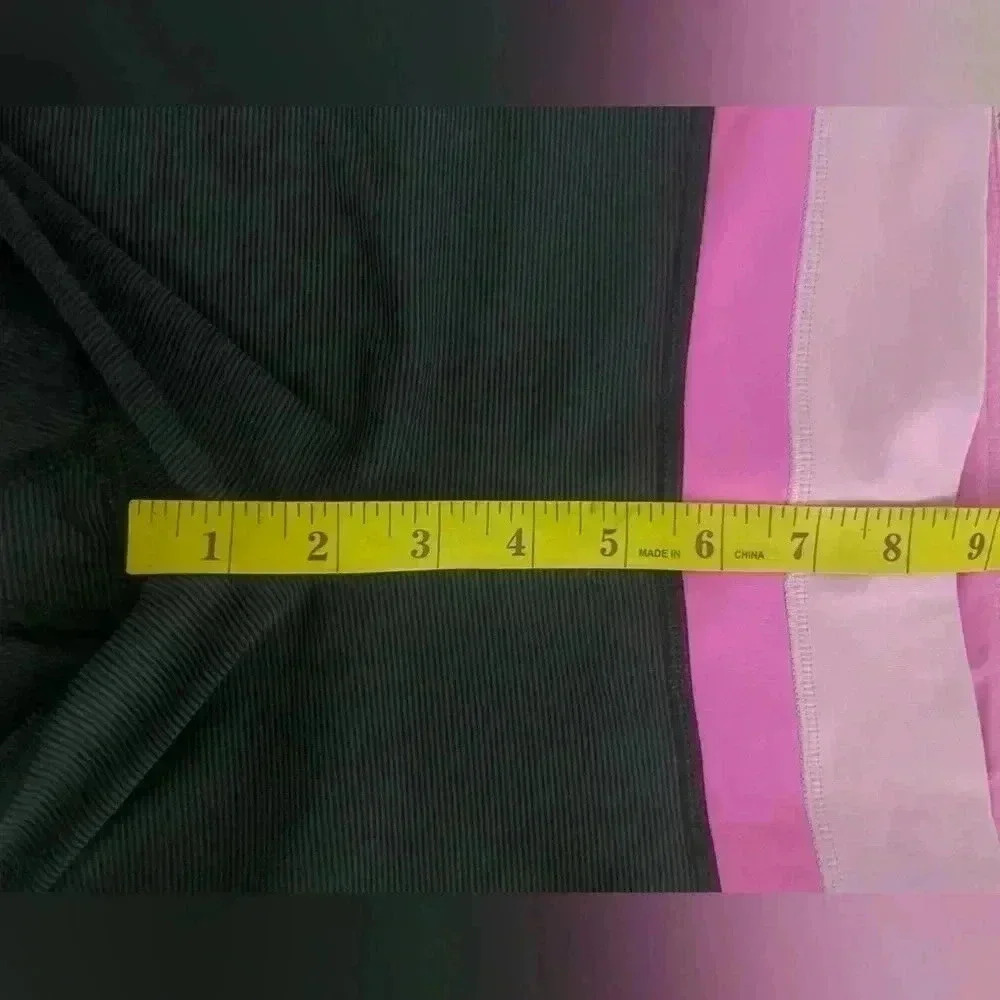 Lululemon Run: Inspire Crop II *ALLUX
Wee Stripe Black Vintage Pink Pow Pink Lt - Picture 12 of 16